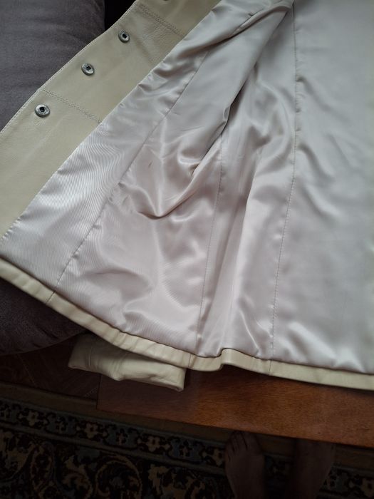 Куртка шкіряна жіночі,а