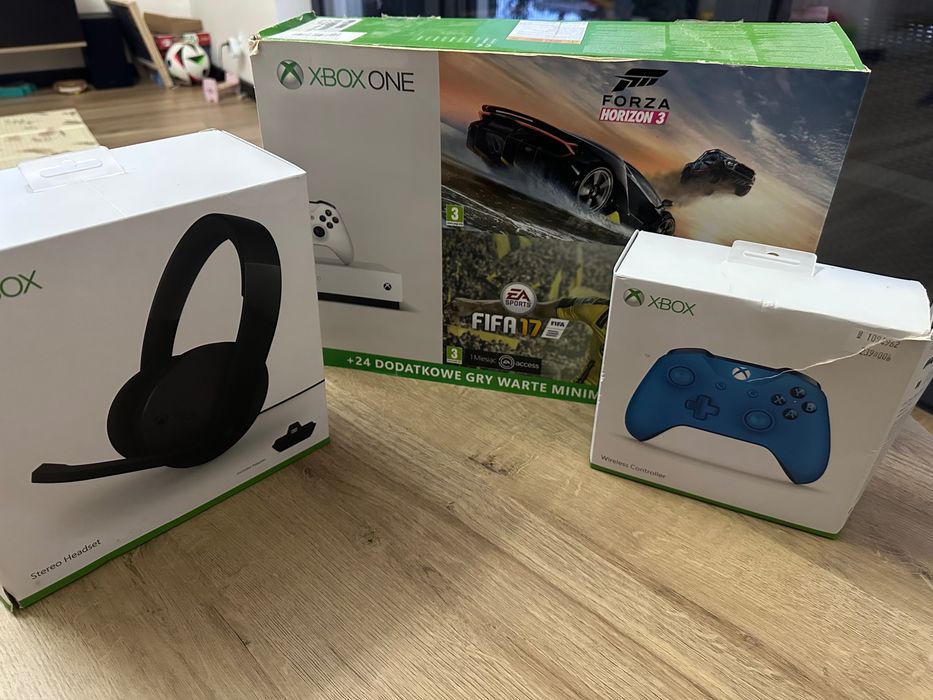 Konsola Xbox one s z zestawem