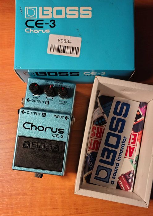 BOSS CE-3   analog chorus