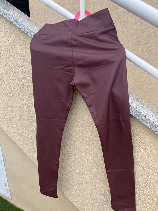 Legguins em ecopele bordo