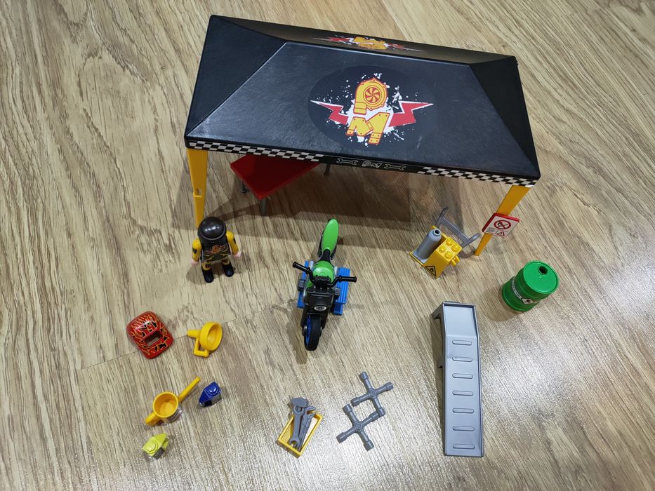playmobil 70552 pokaz kaskaderki namiot remontowy