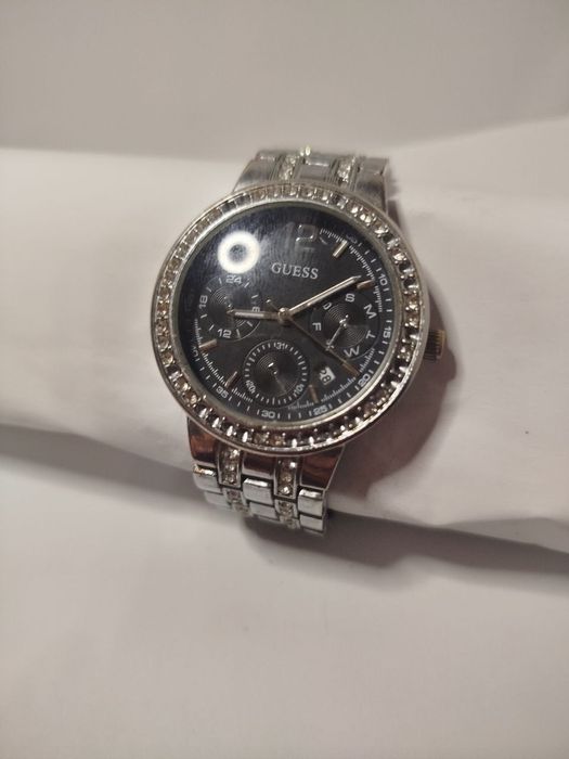 наручные часы guess и Casio forester