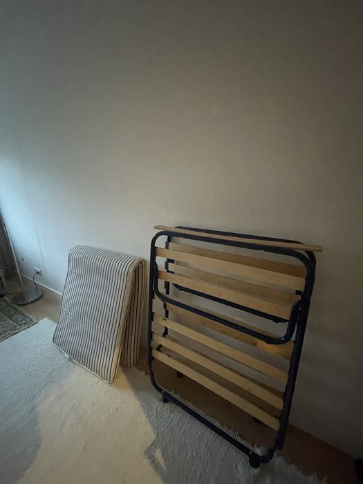Cama Ikea dobravel com colchao