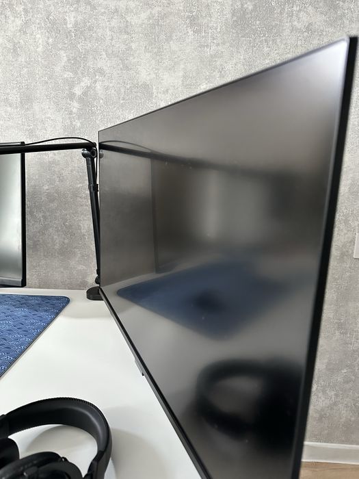 Монітор 32 дюйма SAMSUNG 4К