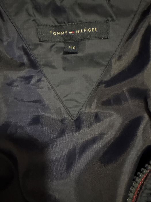 Casaco de penas marca Tommy hilfinger 9/10 anos