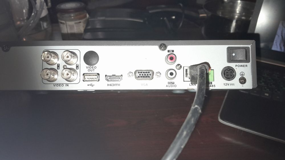 Rejestrator od kamer Hikvision