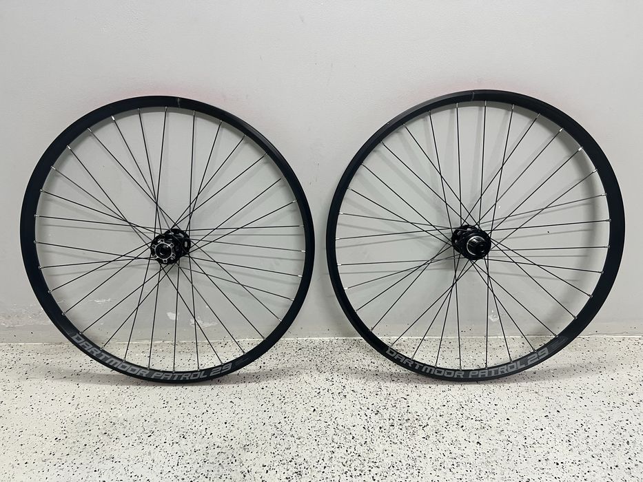 Koła 29 BOOST MTB/XC/ENDURO Dartmoor Tanke Sapim