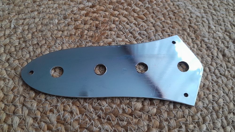 Control Plate до Jazz Bass (планка, хром)