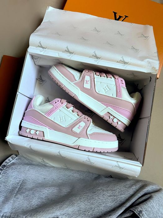 Louis Vuitton Trainer Sneakers Pink White (без предплат)

А Банк