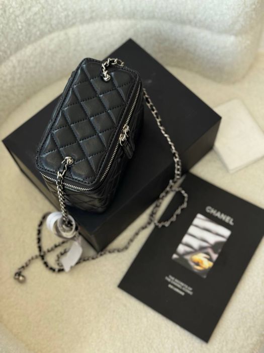 Сумка Chanel чемоданчик чорний колір в коробці