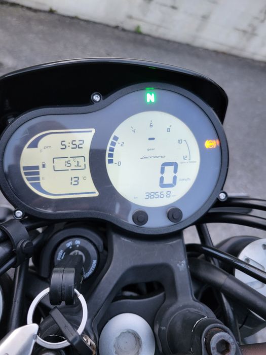 Benelli Leoncino Trail