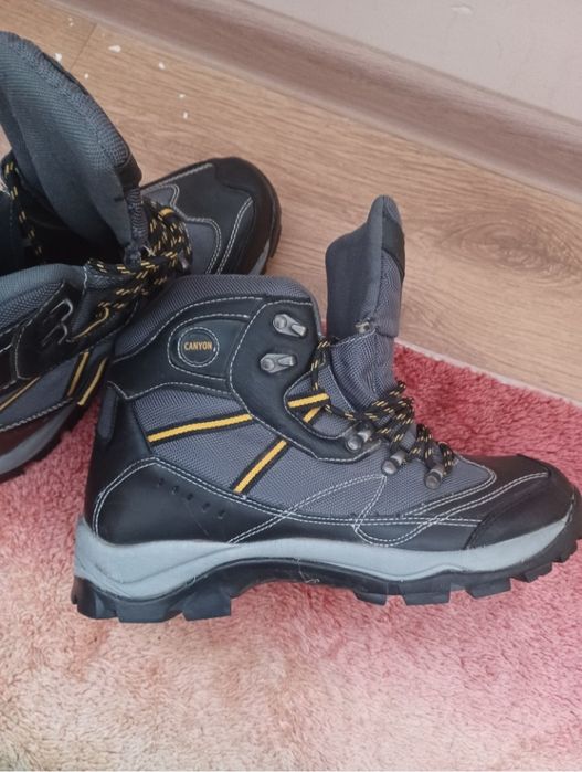 Черевики, ботінки 43 розміру