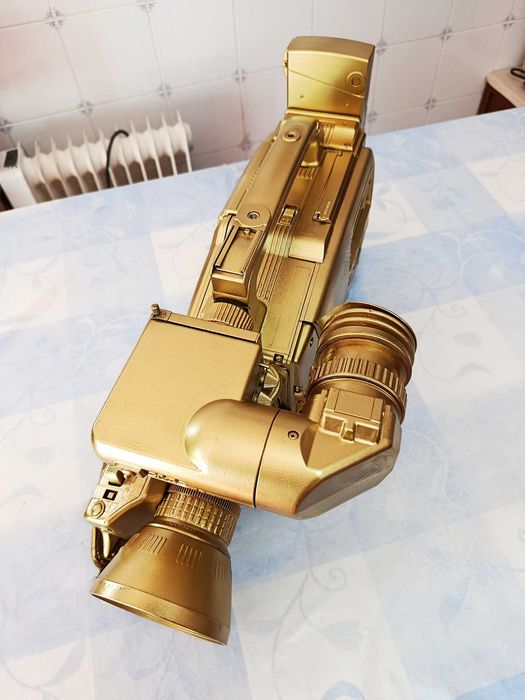 Camara JVC Dourada