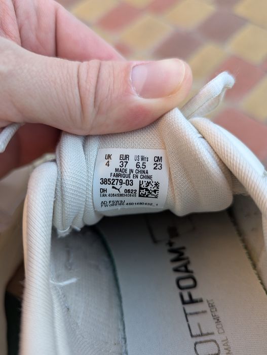 кросівки puma soft foam 37
