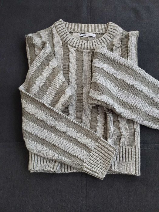 Sweter młodzieżowy ze splotem Cropp, nowy bez metki