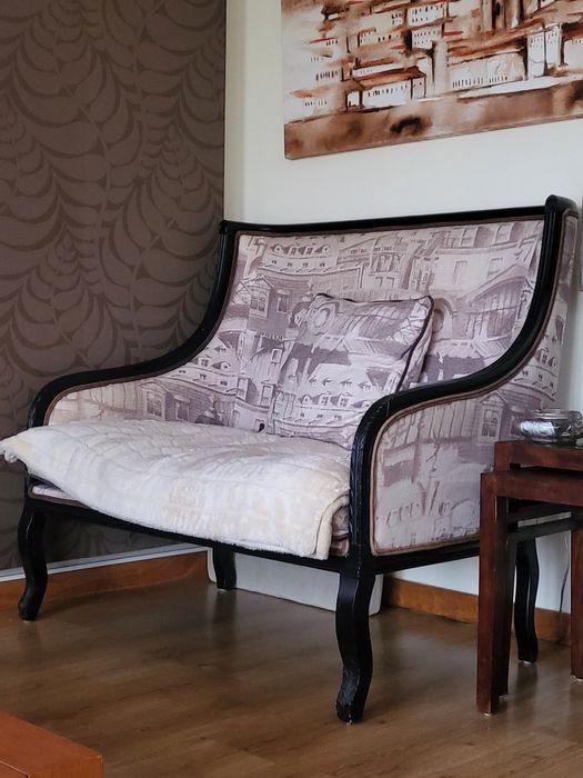 URGENTE | Sofá AREA | Estampado e madeira maciça