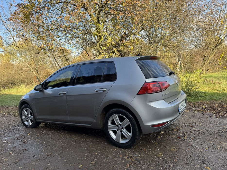 Автомобіль у відмінному технічному  та візуальному стані . Сімейне авт