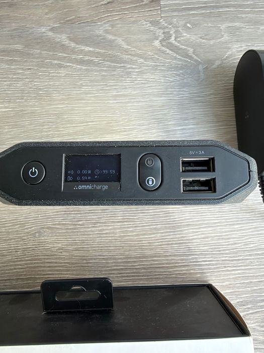 Omnicharge Omni 20 Pro Bundle – Powerbank 20400 mAh com tomada 230 V / 100 W