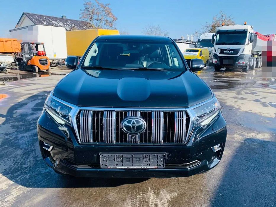 У продажі авто з ЄС Toyota Land Cruiser Executive 2.8L 4x4|Leder|StHz|ACC|Kamera|JBL|AHK 2022 року.