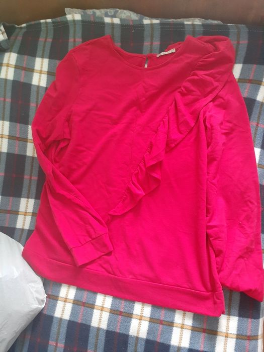 Продам блузи та кофтину