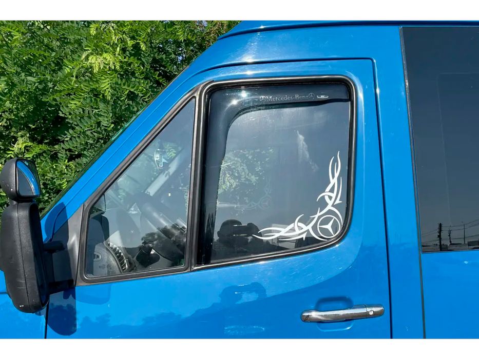 Mercedes Sprinter W901-905 1995-2006 Вітровики вставні 2 шт HIC