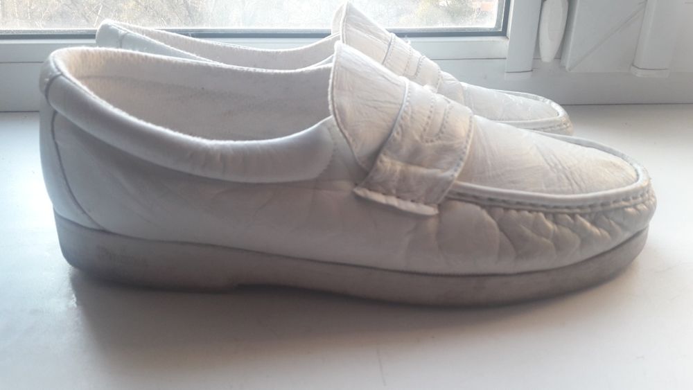 Pinoso's.Мужские ортопедические кожанные белые туфли лоферы