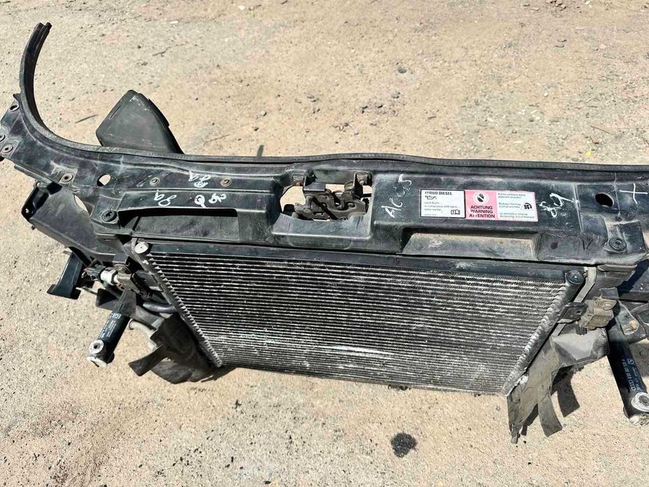 Передній телевізор установочна панель Audi A4B5 Ауді А4 Б5 1.9 Td 1.8