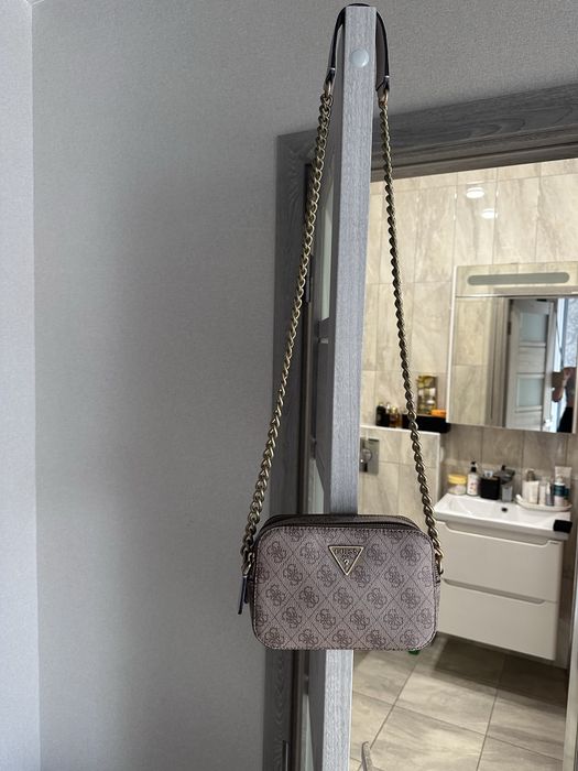 Продам сумочку Guess оригинал!