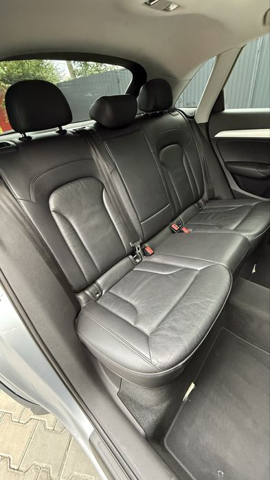 Продам Audi Q3 quattro (автомат !)