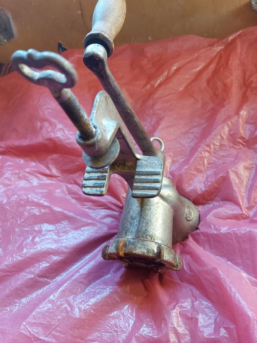 Maszynka do mielenia mięsa z czasów PRL