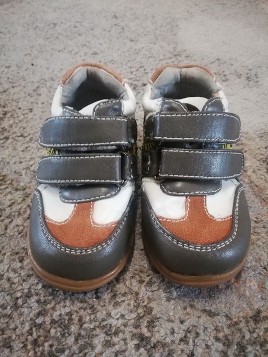 Buty dziecięce rozmiar 19