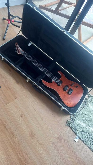 guitarra jackson pro series com hardcase