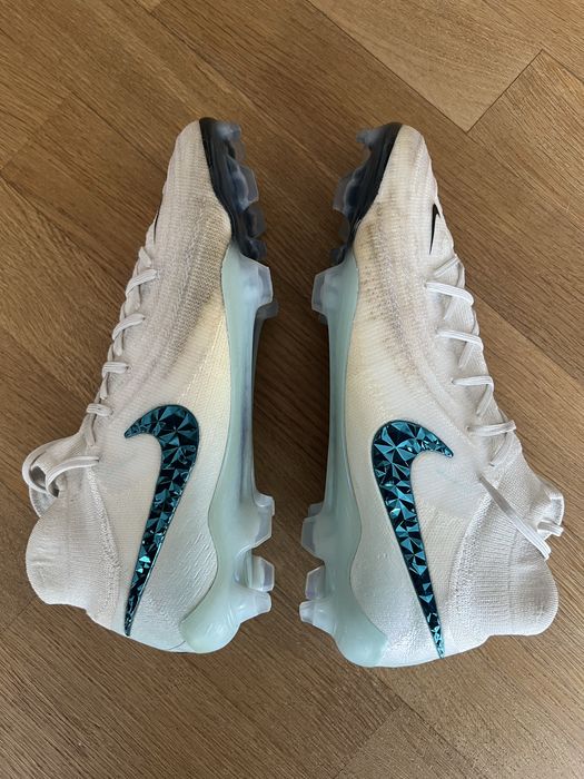 Бутси Nike Phantom Luna II Elite