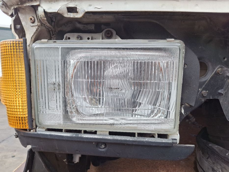 Ótica / farol direita MITSUBISHI Canter (FE5, FE6) VI