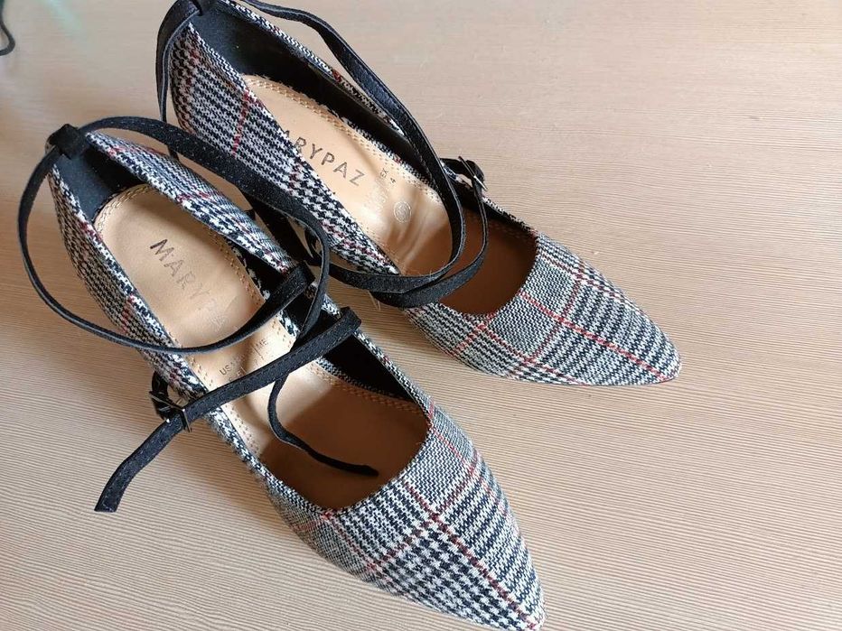 Чудові туфлі від Marypaz 37 р