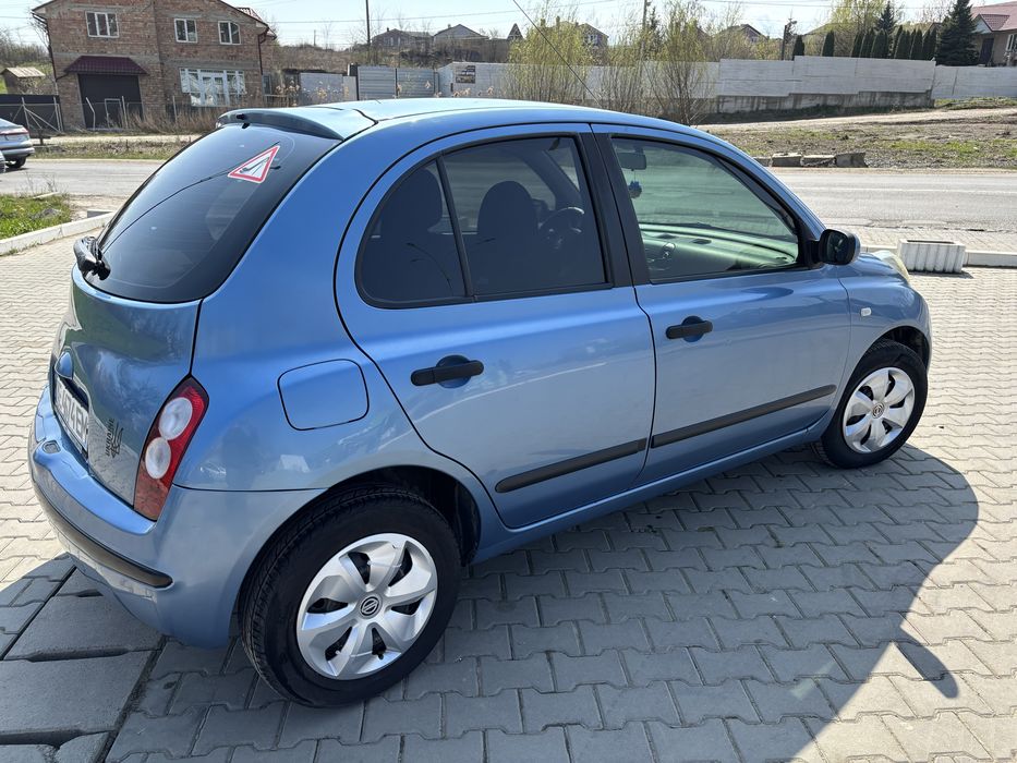 Nissan micra 2008 року 1,2 автомат