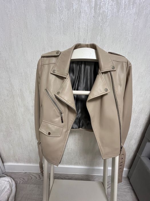 Куртка-косуха бежева