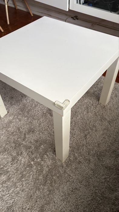 Mesa quadrada pequena Ikea