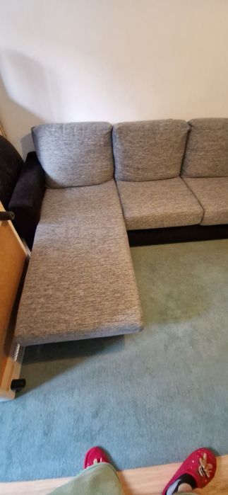 Sofá chaise longue 3 lugares com puf