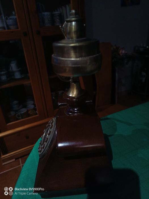 Telefone antigo lindo e maravilhoso