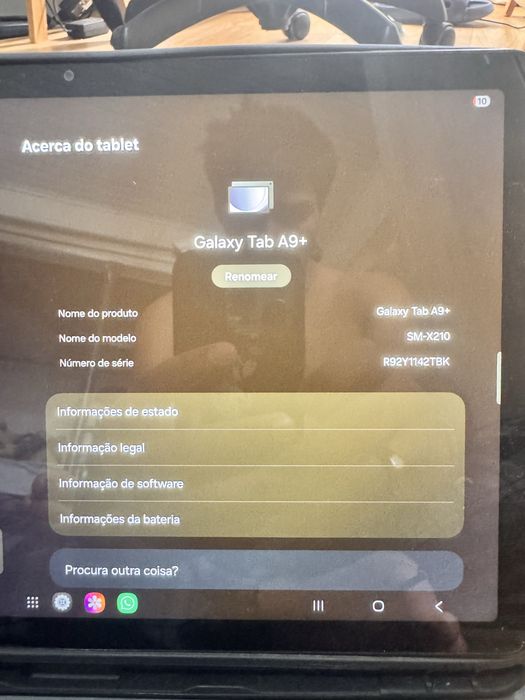 Tablet Samsung Galaxy Tab A9+ com teclado e rato
