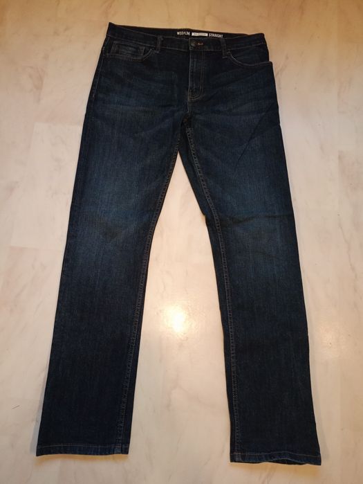 Ciemne granatowe jeansy straight Primark Atmsphere