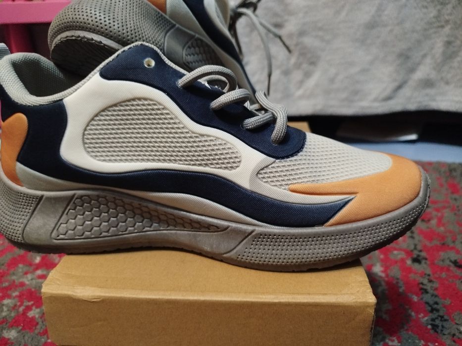 Obuwie sportowe  NOWE