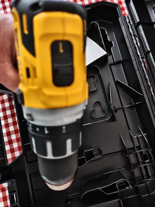 Nowy Dewalt dcd791nt