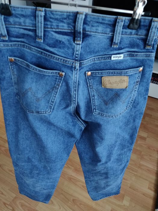 Wrangler Mom Straight W24L32