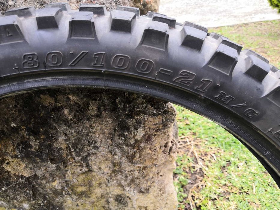 Pneu dualsport IRC usado