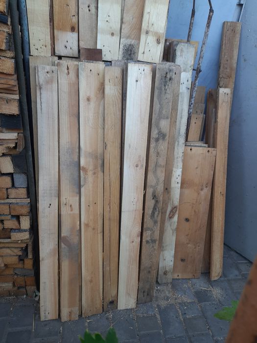 Деревянные доски из поддонов