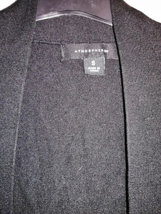 Elegancki czarny sweter cardigan