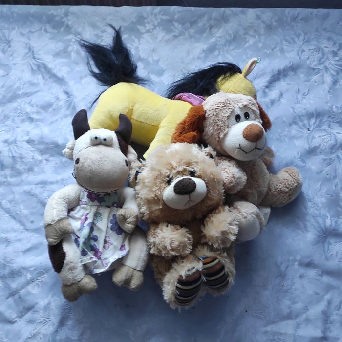 М'які іграшки собачки.