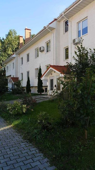 Продаж 3-кімнатної квартири на Крюківщині